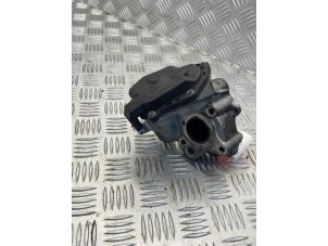 Gebruikte Gasklephuis Mercedes C Estate (S205) C-220 CDI 2.2 16V BlueTEC Prijs € 75,00 Margeregeling aangeboden door EU Engines & Parts BV