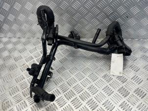 Gebruikte Waterpijp Volkswagen Multivan T5 (7E/7HC/7HF/7HM) 2.0 TDI DRF Prijs € 75,00 Margeregeling aangeboden door EU Engines & Parts BV