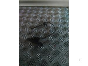 Gebruikte Olie niveau sensor Ford Transit Custom 2.2 TDCi 16V Prijs € 25,00 Margeregeling aangeboden door EU Engines & Parts BV