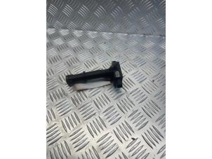 Gebruikte Olie niveau sensor Mercedes Sprinter 3,5t (906.63) 313 CDI 16V Prijs € 20,00 Margeregeling aangeboden door EU Engines & Parts BV