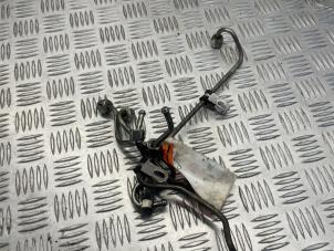 Gebruikte Brandstofleiding Ford Transit Custom 2.2 TDCi 16V FWD Prijs € 45,00 Margeregeling aangeboden door EU Engines & Parts BV