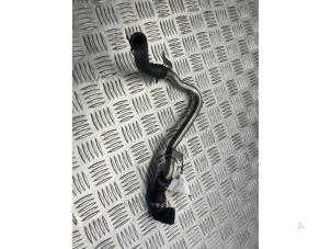 Gebruikte Intercooler Slang Mercedes E (W213) E-300d 2.0 Turbo 16V Prijs € 50,00 Margeregeling aangeboden door EU Engines & Parts BV