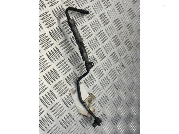 Gebruikte Oliedruk Leiding Ford Fiesta 7 1.0 EcoBoost 12V 125 Prijs € 20,00 Margeregeling aangeboden door EU Engines & Parts BV