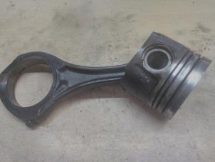 Gebruikte Zuiger Mercedes Vito (639.7) 3.0 122 CDI V6 24V Prijs € 125,00 Margeregeling aangeboden door EU Engines & Parts BV