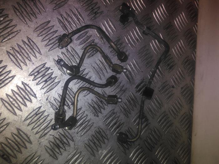 Brandstofleiding van een Mercedes-Benz Sprinter 2t (901/902) 208 CDI 16V 2001