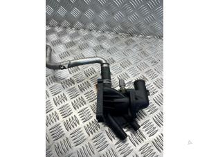 Gebruikte Thermostaathuis Ford Focus 3 1.0 Ti-VCT EcoBoost 12V 100 Prijs € 45,00 Margeregeling aangeboden door EU Engines & Parts BV