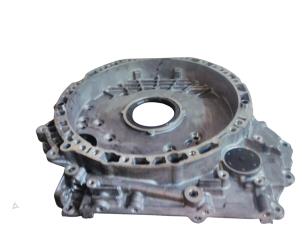 Gebruikte Distributiedeksel Mercedes E (W213) E-200d 2.0 Turbo 16V Prijs € 95,00 Margeregeling aangeboden door EU Engines & Parts BV