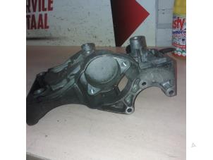 Gebruikte Dynamosteun onder Opel Insignia 2.0 CDTI 16V 130 Ecotec Prijs € 40,00 Margeregeling aangeboden door EU Engines & Parts BV