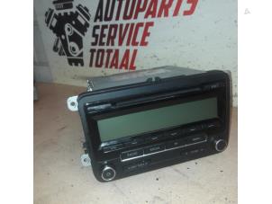 Gebruikte Radio Volkswagen Polo V (6R) 1.6 TDI 16V 75 Prijs € 75,00 Margeregeling aangeboden door EU Engines & Parts BV