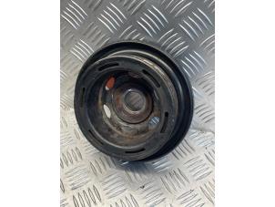 Gebruikte Poelie Krukas Mercedes E (VF211) 2.2 E-220 CDI 16V Prijs € 35,00 Margeregeling aangeboden door EU Engines & Parts BV