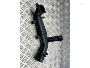 Gebruikte Intercooler Buis Opel Insignia 2.0 CDTI 16V 130 Ecotec Prijs € 25,00 Margeregeling aangeboden door EU Engines & Parts BV