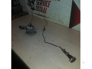 Gebruikte Opvoerpomp Ford Transit Custom 2.0 TDCi 16V Eco Blue 105 Prijs € 50,00 Margeregeling aangeboden door EU Engines & Parts BV