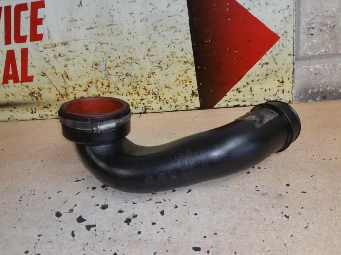 Gebruikte Intercooler Buis Mercedes Sprinter 3,5t (906.63) 309 CDI 16V Prijs € 45,00 Margeregeling aangeboden door EU Engines & Parts BV