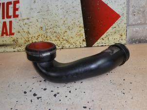 Gebruikte Intercooler Buis Mercedes Sprinter 3,5t (906.63) 309 CDI 16V Prijs € 45,00 Margeregeling aangeboden door EU Engines & Parts BV