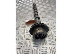 Gebruikte Nokkenas Mercedes B (W246) 1.6 B-180 BlueEFFICIENCY Turbo 16V Prijs € 150,00 Margeregeling aangeboden door EU Engines & Parts BV