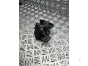 Gebruikte Oliepomp Renault Master III (MA/MB/MC/MD/MH/MF/MG/MH) 2.3 dCi 135 16V FWD Prijs € 100,00 Margeregeling aangeboden door EU Engines & Parts BV