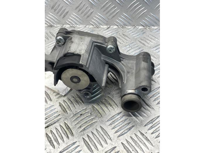 Gebruikte Waterpomp Ford Fiesta 7 1.0 EcoBoost 12V Prijs € 50,00 Margeregeling aangeboden door EU Engines & Parts BV