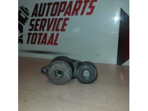 Gebruikte Spanrol Multiriem Mercedes S (222.0/222.1) 3.0 S-350 BlueTEC, S-350d 24V Prijs € 25,00 Margeregeling aangeboden door EU Engines & Parts BV