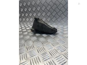 Gebruikte Motorsteun Mercedes C (W203) 1.8 C-200K 16V Prijs € 30,00 Margeregeling aangeboden door EU Engines & Parts BV