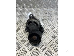 Gebruikte Spanrol Multiriem Renault Master II (ED/HD/UD) 2.5 dCi 16V 100 Prijs € 20,00 Margeregeling aangeboden door EU Engines & Parts BV