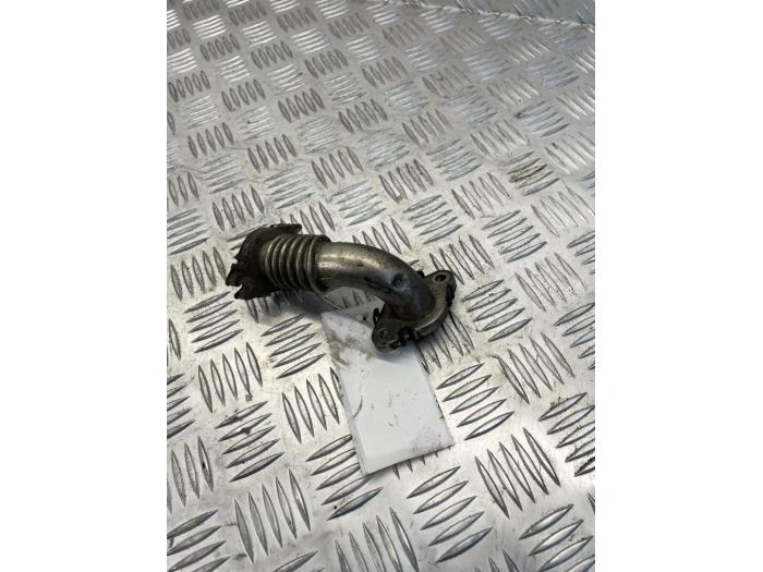 Gebruikte EGR Buis Opel Vivaro 2.0 CDTI 122 Prijs € 20,00 Margeregeling aangeboden door EU Engines & Parts BV