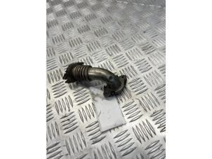 Gebruikte EGR Buis Opel Vivaro 2.0 CDTI 122 Prijs € 20,00 Margeregeling aangeboden door EU Engines & Parts BV