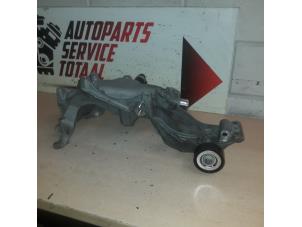 Gebruikte Dynamosteun onder Mercedes A (W176) 2.2 A-200 CDI, A-200d 16V Prijs € 45,00 Margeregeling aangeboden door EU Engines & Parts BV