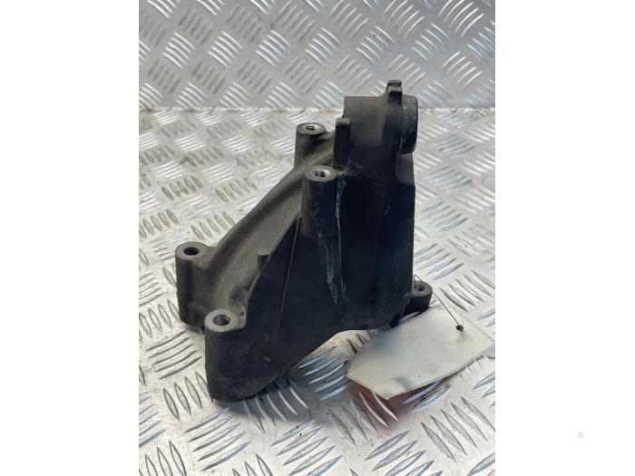Gebruikte Motorrubber Volkswagen Crafter 2.0 BiTDI Prijs € 20,00 Margeregeling aangeboden door EU Engines & Parts BV