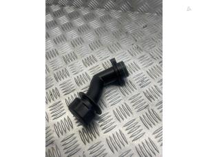 Gebruikte Olie vulpijp Iveco Daily 35.10-49.10 Prijs € 25,00 Margeregeling aangeboden door EU Engines & Parts BV