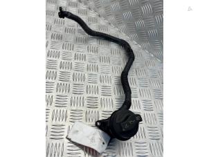 Gebruikte Vulpijp olie Mercedes A (W176) 1.6 A-200 16V Prijs € 20,00 Margeregeling aangeboden door EU Engines & Parts BV