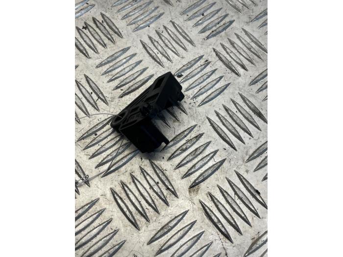 Gebruikte BDP Sensor Ford Focus 3 1.0 Ti-VCT EcoBoost 12V 100 Prijs € 20,00 Margeregeling aangeboden door EU Engines & Parts BV