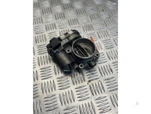 Gebruikte Gasklephuis Mercedes C Sportcoupé (C203) 1.8 C-180K 16V Prijs € 65,00 Margeregeling aangeboden door EU Engines & Parts BV