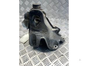 Gebruikte Motorsteun BMW X5 (F15) M50d 3.0 24V Prijs € 75,00 Margeregeling aangeboden door EU Engines & Parts BV