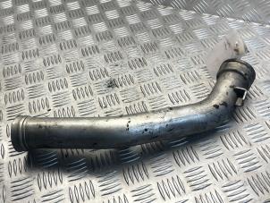 Gebruikte Intercooler Buis Mercedes E (W211) 3.2 E-320 V6 18V Prijs € 25,00 Margeregeling aangeboden door EU Engines & Parts BV