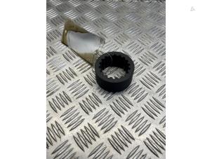 Gebruikte Multiriem Volkswagen Transporter/Caravelle T5 2.5 TDi Prijs € 15,00 Margeregeling aangeboden door EU Engines & Parts BV