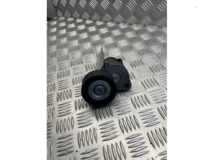 Gebruikte Spanrol Multiriem Mercedes C (W203) Prijs € 20,00 Margeregeling aangeboden door EU Engines & Parts BV