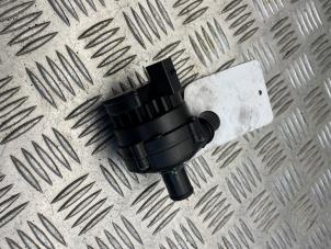 Gebruikte Waterpomp Renault Laguna III Estate (KT) 2.0 dCi 16V 150 Prijs € 35,00 Margeregeling aangeboden door EU Engines & Parts BV