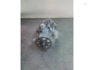 Gebruikte Oliepomp Mercedes Sprinter 3,5t (910.0/910.1/907.1/907.2) 211 CDI 2.0 D Prijs € 165,00 Margeregeling aangeboden door EU Engines & Parts BV