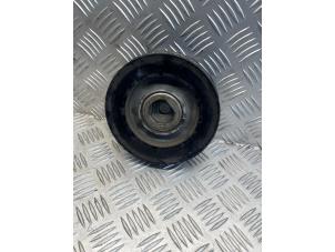 Gebruikte Krukas Poelie Renault Trafic New (FL) 2.0 dCi 16V 115 Prijs € 50,00 Margeregeling aangeboden door EU Engines & Parts BV