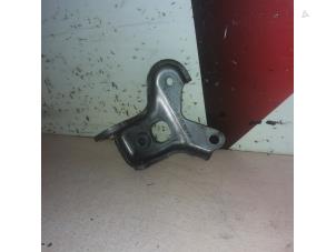 Gebruikte Steun (diversen) Mercedes E (W213) E-220d 2.0 Turbo 16V Prijs € 20,00 Margeregeling aangeboden door EU Engines & Parts BV