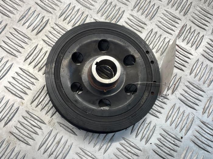 Krukas Poelie van een Mercedes-Benz B (W246) 1.6 B-180 BlueEFFICIENCY Turbo 16V 2017