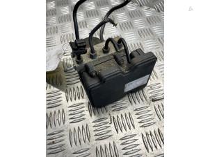 Gebruikte ABS Pomp Iveco New Daily VI 33S16, 35C16, 35S16, 40C16, 50C16 Prijs € 100,00 Margeregeling aangeboden door EU Engines & Parts BV