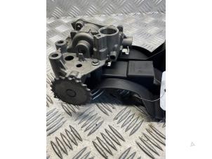Gebruikte Oliepomp Opel Vivaro 2.0 CDTI Prijs € 50,00 Margeregeling aangeboden door EU Engines & Parts BV