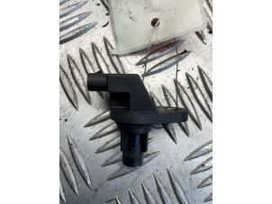 Sensor Nokkenas van een Mercedes-Benz Sprinter 3,5t (906.63) 513 CDI 16V Euro 5 2010