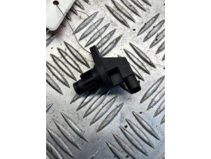 Sensor Nokkenas van een Mercedes-Benz Sprinter 3,5t (906.63) 513 CDI 16V Euro 5 2010