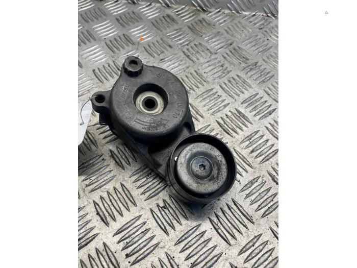Gebruikte Spanner multiriem Mercedes Vito (639.6) 3.2 122 V6 18V Prijs € 25,00 Margeregeling aangeboden door EU Engines & Parts BV