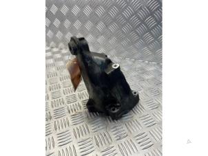 Gebruikte Motorsteun Mercedes E (C207) E-220 CDI 16V BlueEfficiency Prijs € 35,00 Margeregeling aangeboden door EU Engines & Parts BV