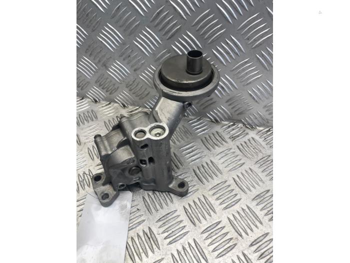 Gebruikte Oliepomp Audi A6 Allroad Quattro (C6) 2.7 TDI V6 24V Prijs € 65,00 Margeregeling aangeboden door EU Engines & Parts BV