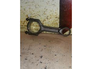 Gebruikte Drijfstang Opel Insignia 2.0 CDTI 16V 160 Ecotec Prijs € 50,00 Margeregeling aangeboden door EU Engines & Parts BV