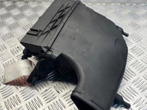 Gebruikte Luchtfilterhuis Mercedes C (W204) 3.0 C-320 CDI V6 24V 4-Matic Prijs € 50,00 Margeregeling aangeboden door EU Engines & Parts BV